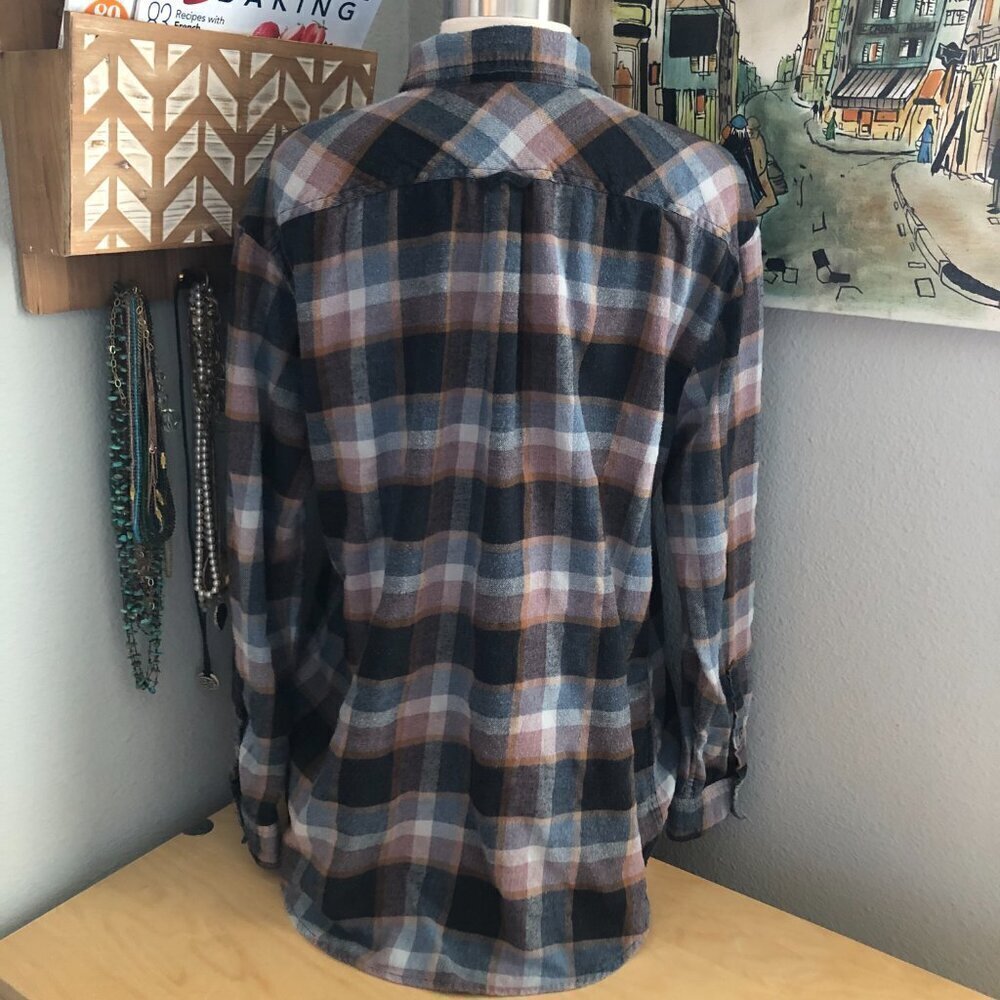Aritiza Wilfred Free Black Gray Rust Plaid Flannel Button Shirt Women's size M - Picture 3 of 10